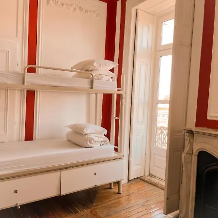 Safestay Bairro Alto Хостел