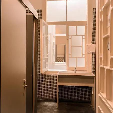 Хостел Safestay Bairro Alto Лиссабон