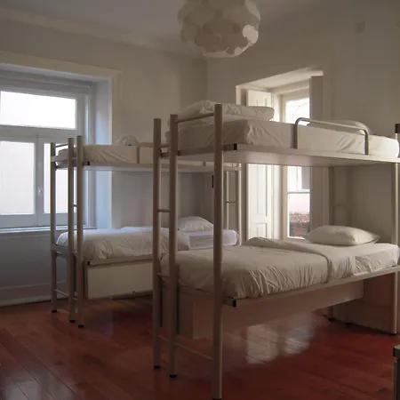 Safestay Bairro Alto Хостел *