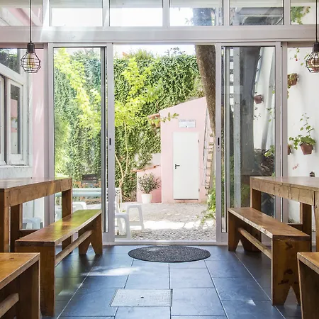Hostel Safestay Bairro Alto *