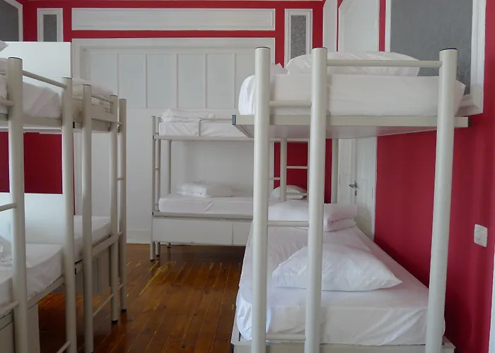 Safestay Bairro Alto אכסניה *