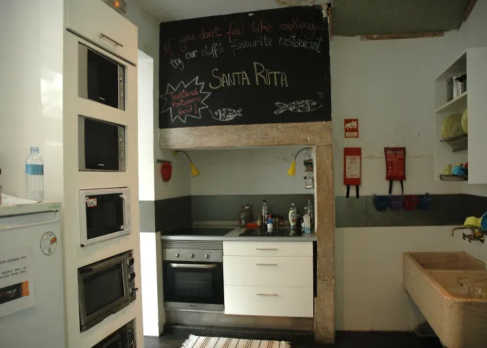 Safestay Bairro Alto אכסניה