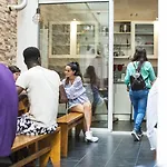 Safestay Bairro Alto Хостел *