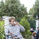 Хостел Safestay Bairro Alto Лісабон
