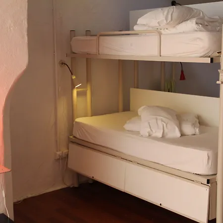 Safestay Bairro Alto بيت شباب